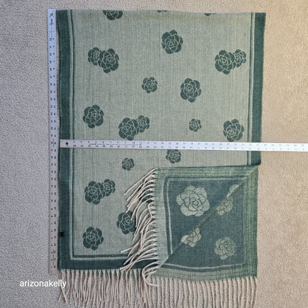 NWOT Wool Blend Rose Woven Fringe Scarf Floral Flower - Picture 2 of 8